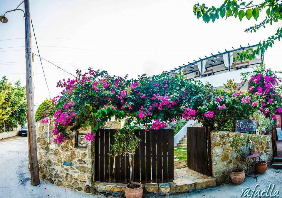 Irene'S Maisonette At Rafaella Resort Kokóni Kültér fotó